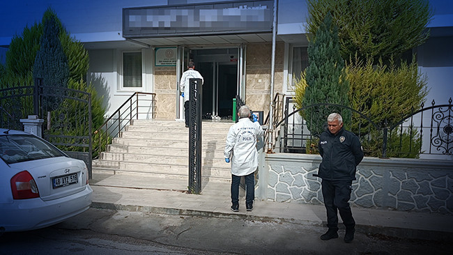Burdur'da şüpheli ölüm: Aşçı yardımcısı yurt odasında ölü bulundu