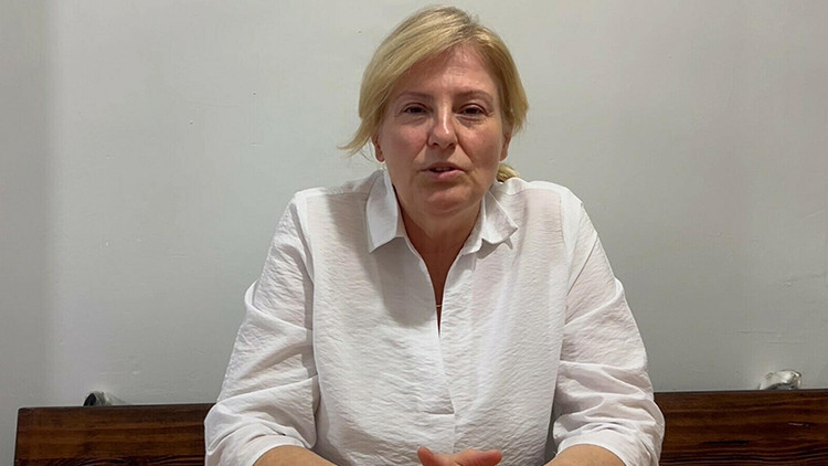Ameliyatta unutulan gazlı bez bağırsaklarını delmişti: 2 doktora hapis istemiyle dava