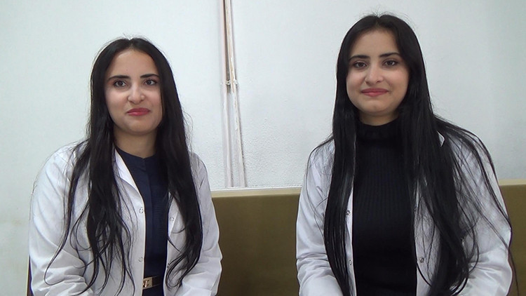 Erzurumlu ikiz öğretmenler aynı okulda buluştu: Kardeşim geldikten sonra şehre gitmek istemiyorum