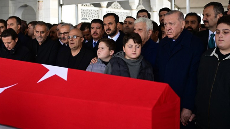 Üsküdar Belediye Başkan Vekili Gültekin'e veda | Cenazede duygusal anlar: Cumhurbaşkanı Erdoğan, ellerini bırakmadı