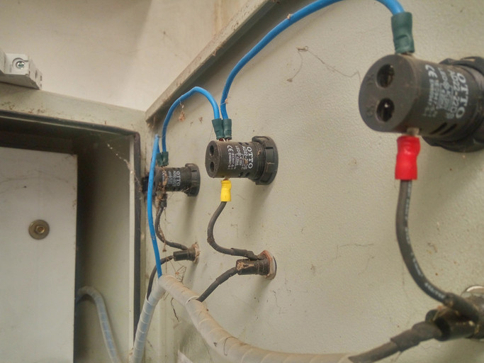 Akıma kapılan kişiyi kurtarmak için suya girmeyin Akıma kapılan kişiyi kurtarmak için suya girmeyin