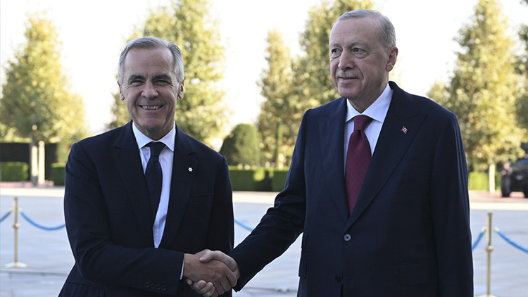 Erdogan Welcomes Canadian PM Mark Carney With Full Ceremonial Reception in Ankara