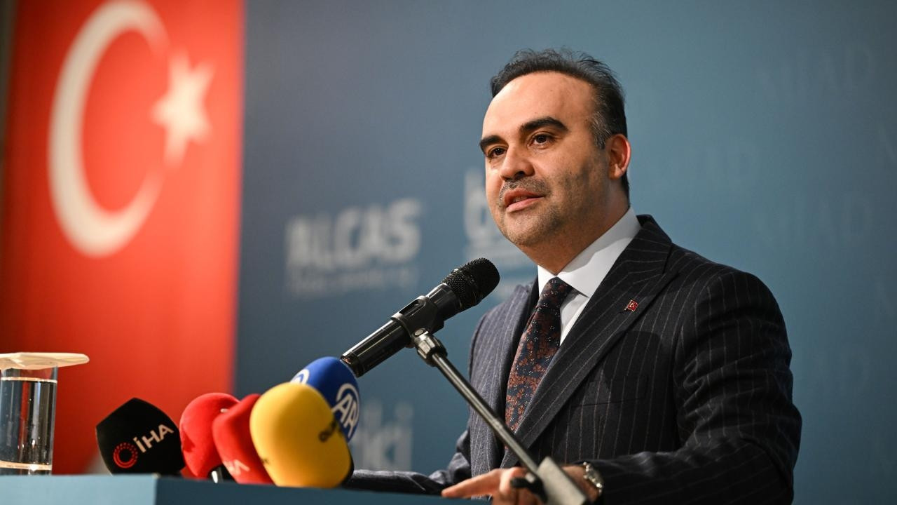 Bakan Kacır'dan yerli navigasyon müjdesi... 2027 yılında yerli navigasyon uygulamasına geçmeye hazırlanıyoruz