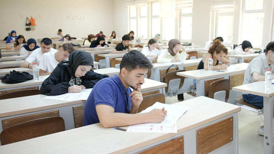 Hukuk fakültelerinden YÖK Başkanı'na sınav desteği
