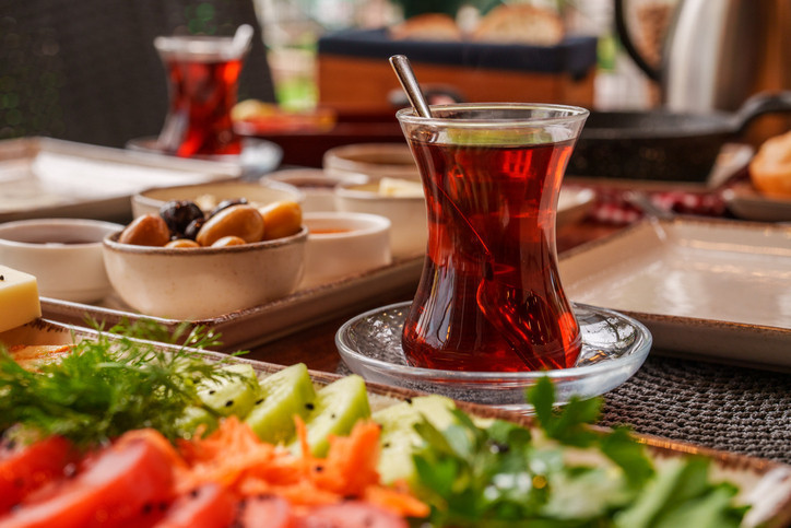 Çay içmek kalp krizi riskini nasıl azaltıyor Sağlığınız için en faydalı çay hangisi Çay içmek kalp krizi riskini nasıl azaltıyor Sağlığınız için en faydalı çay hangisi