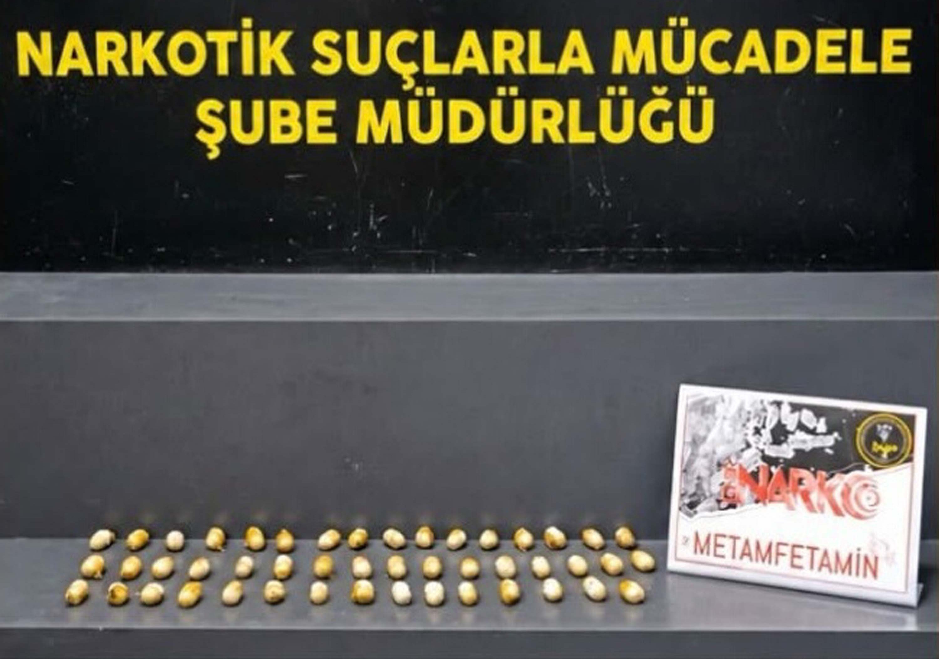 Havalimanında şüpheli yolcunun midesinden 322 gram metamfetamin çıktı