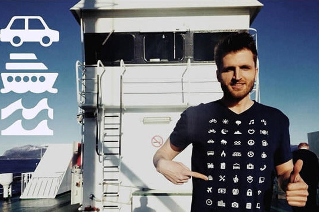 Yabancı dil bilmeyeni bile bülbül gibi konuşturan tişört!