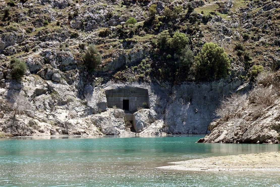 Arapapıştı kanyonunda 2500 yıllık anıt mezar
