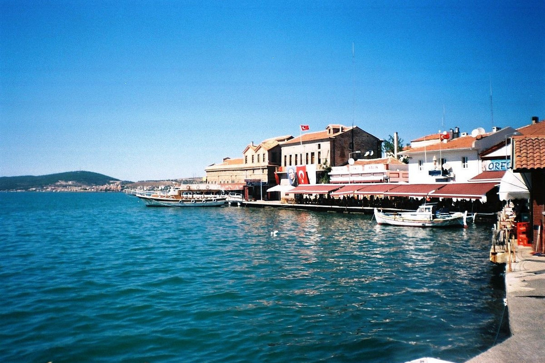 Ayvalık’ın kalbine giden lezzetler