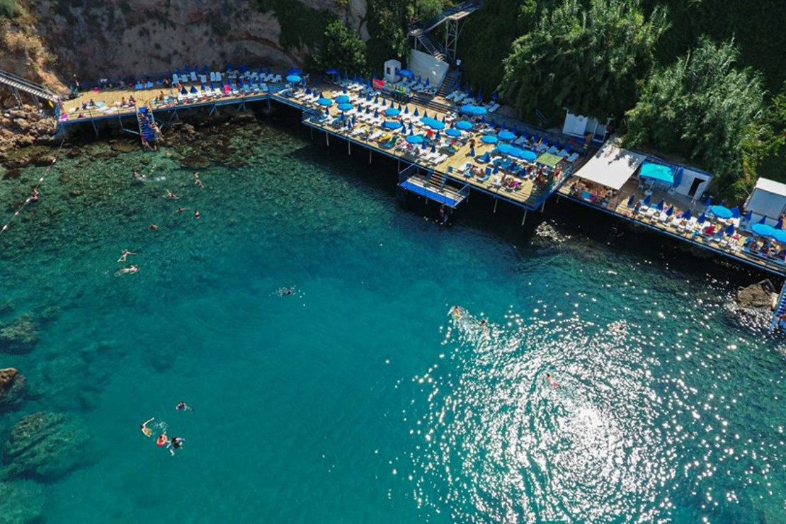 Falezlerin mavi bayraklı cennetleri