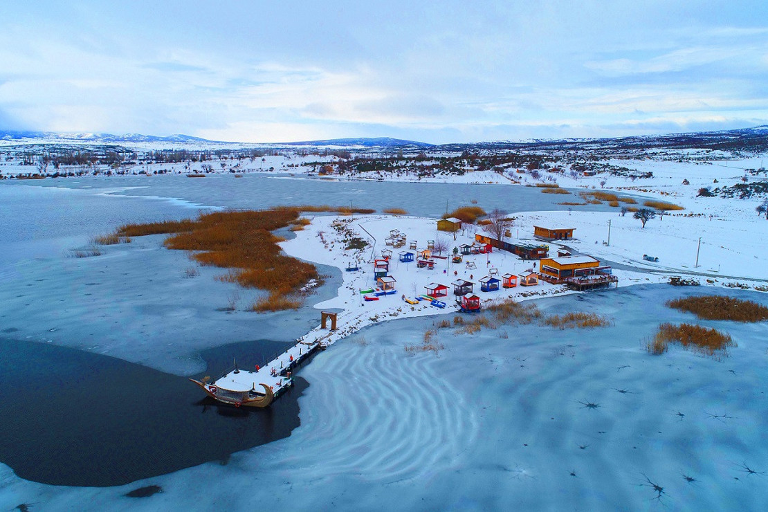 Frigya'da 'kış manzarası' büyülüyor