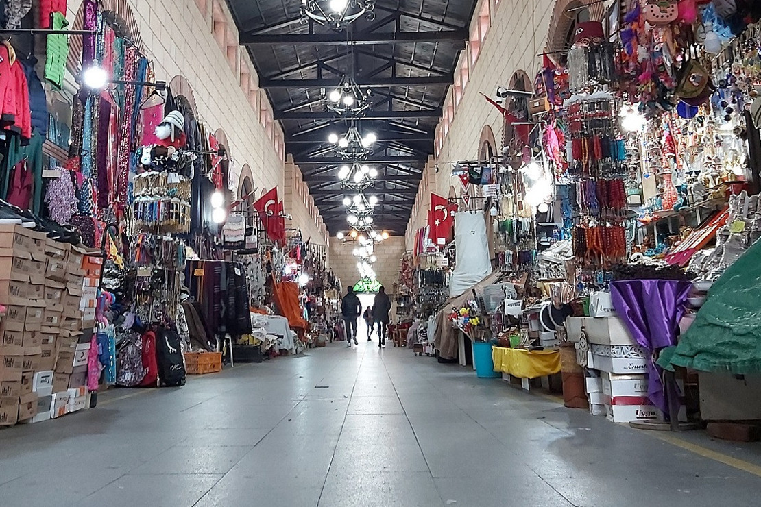 Çanakkale’nin simgesi Aynalı Çarşı, koronavirüs nedeniyle boş kaldı