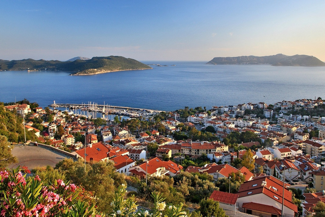 Kültür ve Turizm Bakanı Ersoy: Koronavirüs olmayan alanları sertifike eden bir sistem hayata geçiriyoruz
