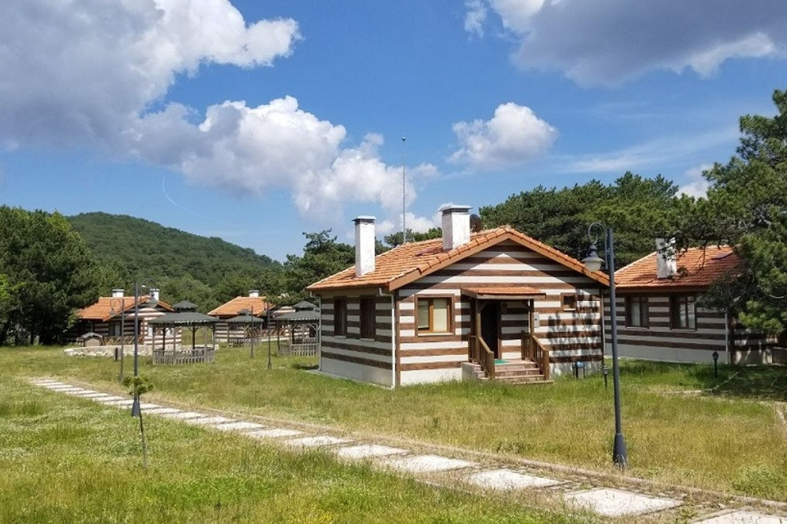 Spil Dağı Milli Parkı ziyaretçilerini bekliyor