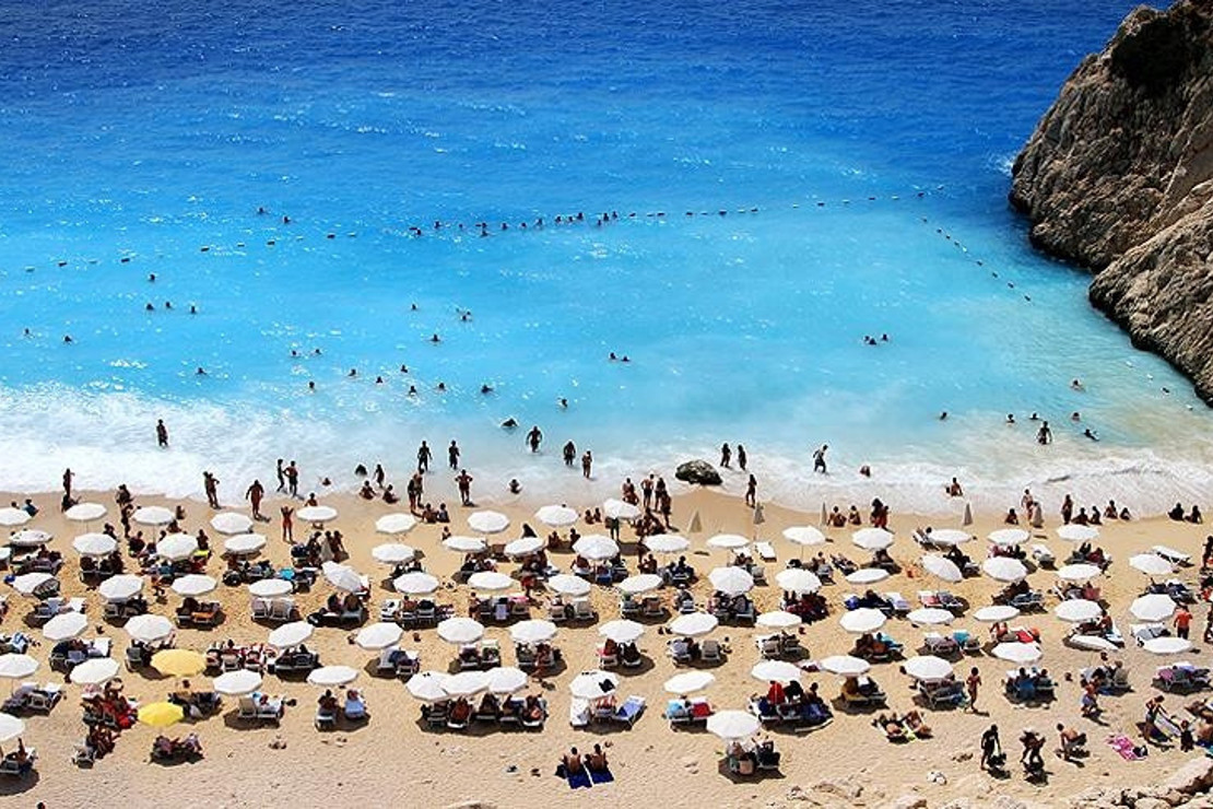 Alman hükümetinden "Türkiye ile turizme başlama" mesajı