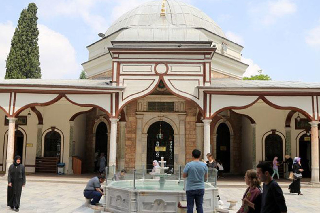 Emir Sultan Türbesi Nerede Ve Hangi İldedir? Emir Sultan Türbesi Ziyaret Günleri Ve Saatleri