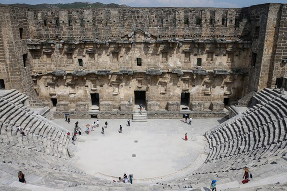 Aspendos Antik Kenti Nerede? Aspendos Antik Kenti Hakkında Bilgi, Tarihi, Efsanesi, Giriş Ücreti Ve Ziyaret Saatleri (2023)