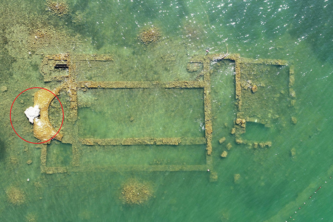 Sular çekilince 2 bin yıllık bazilika gün yüzüne çıktı  