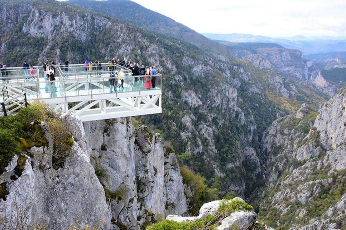 Dünyanın en derin ikinci kanyonuna cam yürüyüş köprüsü yapılacak