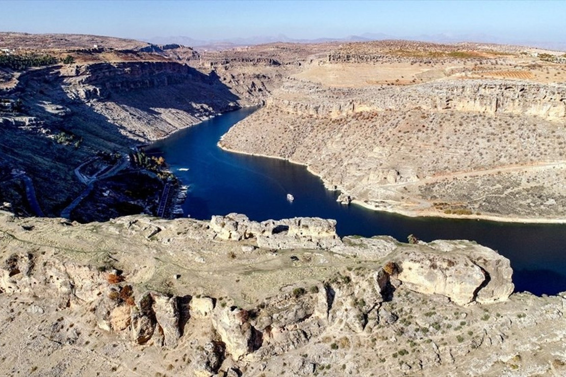 'Peygamberler diyarı' olarak anılan Eğil'in asırlık tünelleri turizme kazandırılıyor