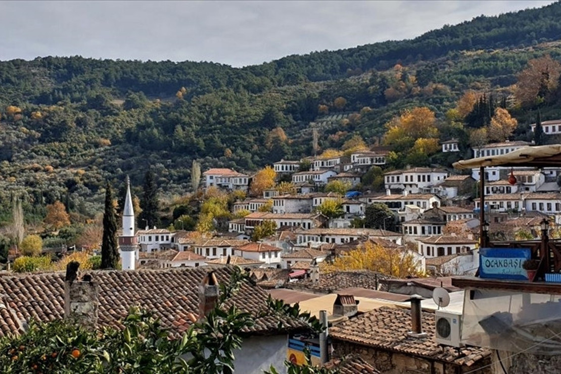 'Kıyamet köyü' 4 günlük yılbaşı tatili için tamamen doldu! Muhtarı arayıp yer soruyorlar