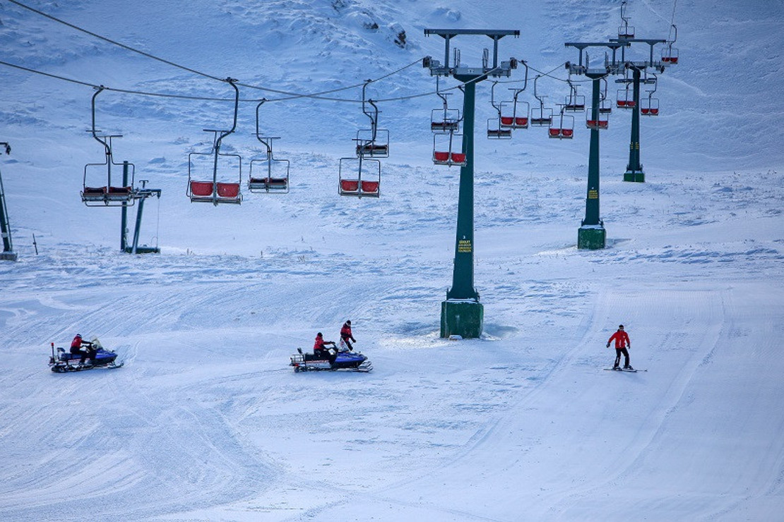 Saklıkent'e kar geç yağdı, sezon hızlı açıldı