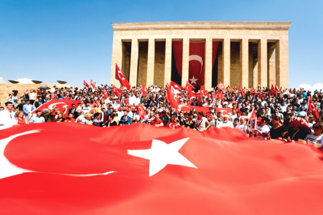 O’nun izinden gezin, görün, öğrenin...