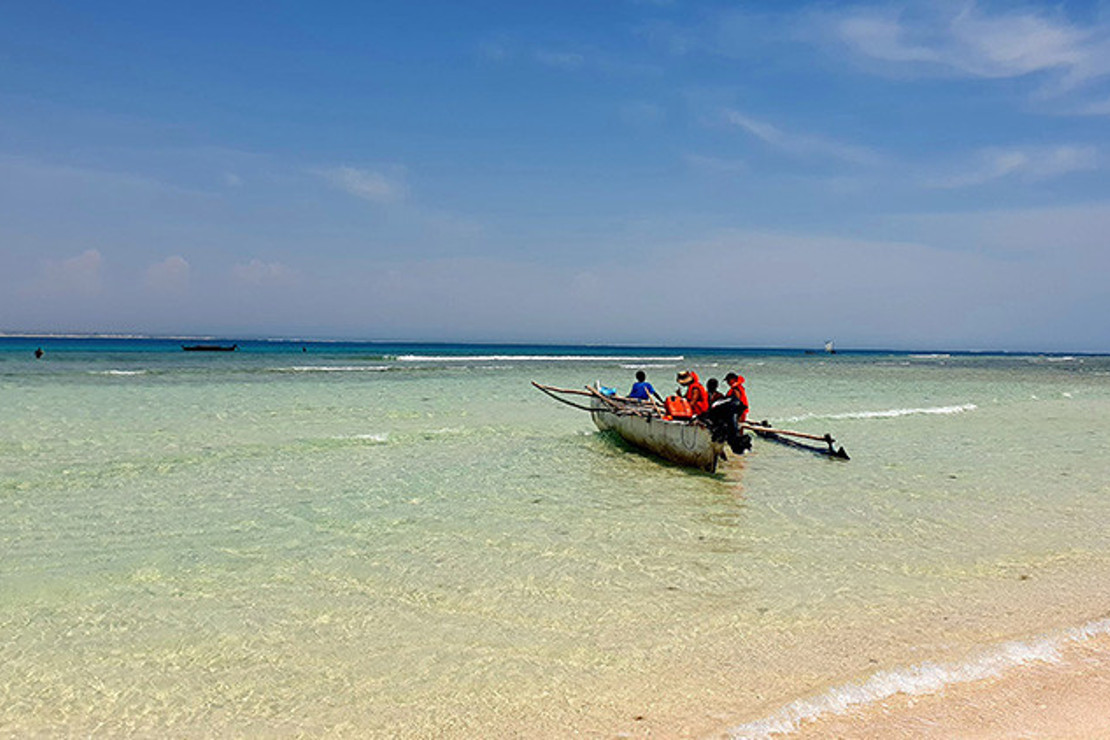 Tozlu yolları, beyaz kumları ve temiz kalpli insanlarıyla Madagaskar