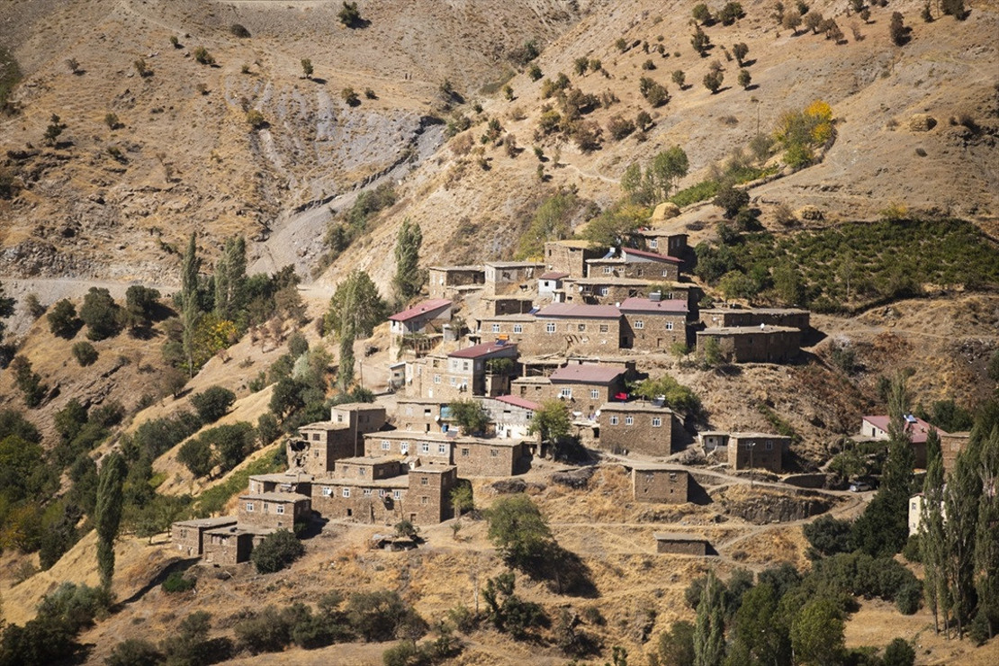 Zamana direnen taşlar: Hizan’ın 300 yıllık mirası