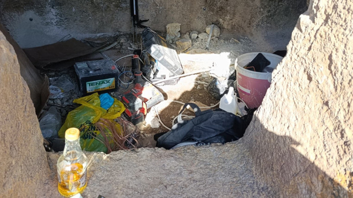Van'da kaya mezarında izinsiz kazıya 5 gözaltı