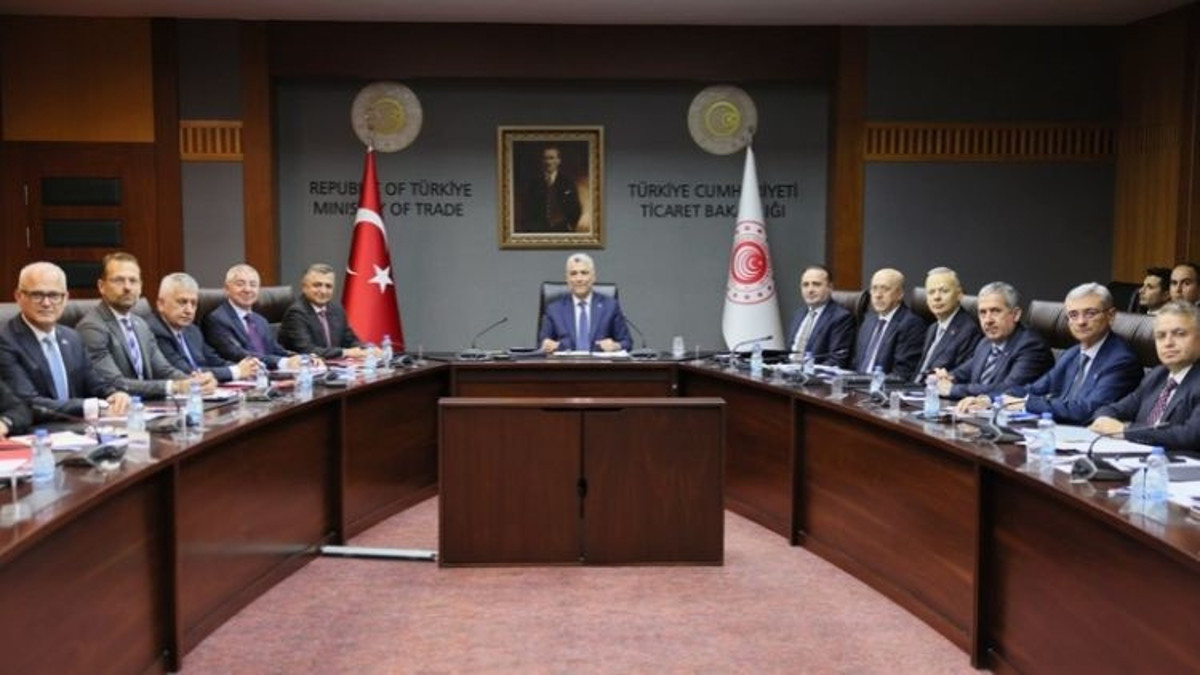 Öne çıkan: Bakan Bolat'tan otomotiv sektörüyle kritik zirve