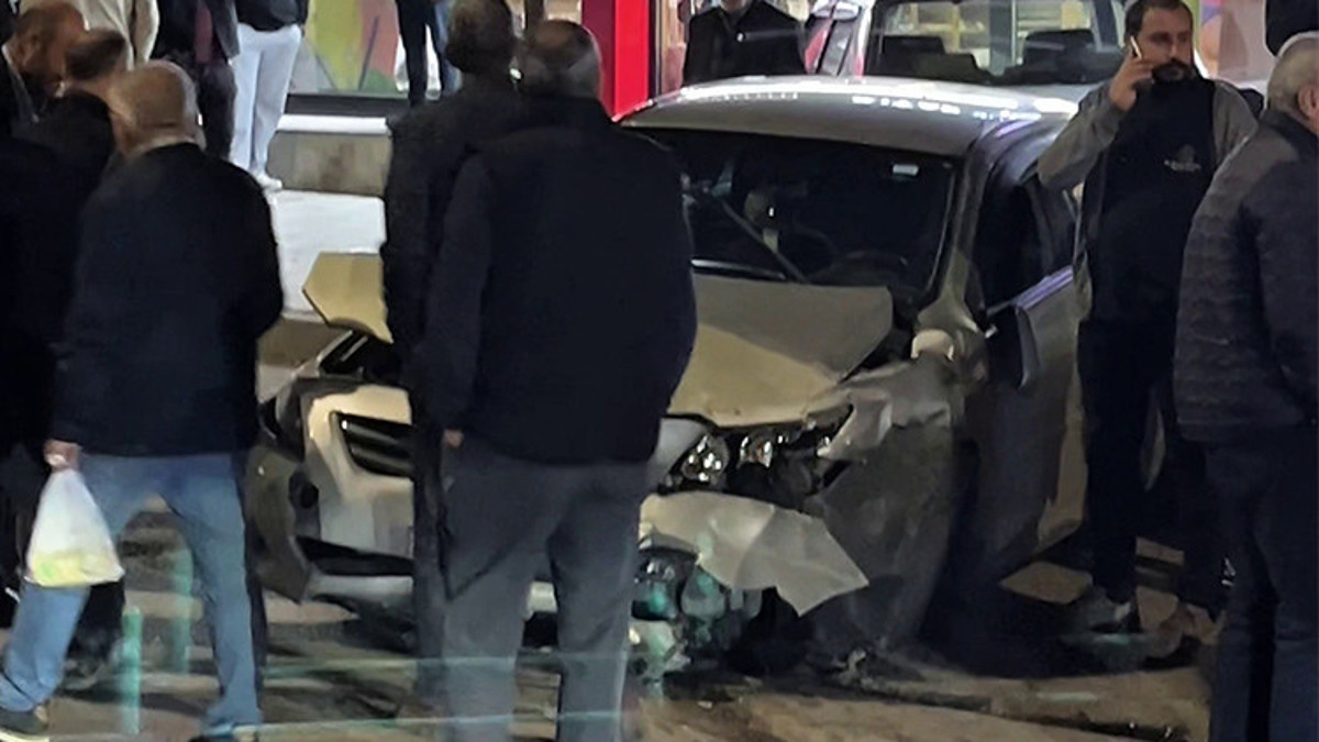 Aziziye'de direksiyon kilidi zincirleme kazaya neden oldu