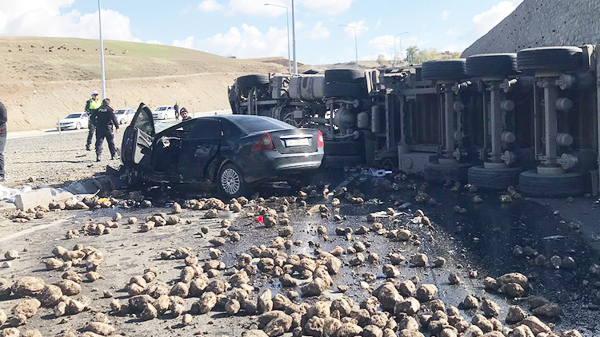Ankara ve Ağrı'da Trafik Kazası