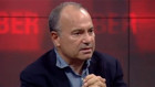 Hürriyet yazarı Ahmet Hakan evinin önünde saldırıya uğradı
