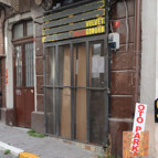 Koreli plakçı ağlayarak ayrıldı
