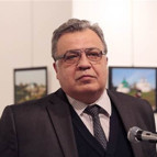 Rusya Büyükelçisi Karlova saldırı anının fotoğrafları