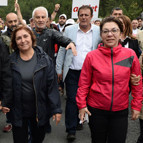 Kılıçdaroğlu, eşiyle el ele yürüdü