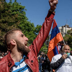 Ermenistanda gergin gün