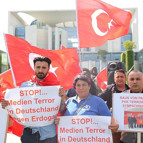 ‘Türkiye Sevdalıları’ndan Berlin’de protesto