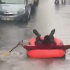 İzmir’de sağanak yağış hayatı felç etti