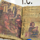 Diyarbakırda 1400 yıllık dini motifli kitap ele geçirildi