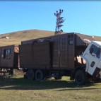 Kemal Sunal filmi gerçek oldu; ahşap evi kamyon kasasına monte etti