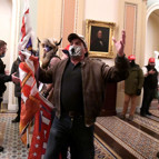 ABDde büyük kriz Göstericiler kongre binasını bastı... Silahlar çekildi