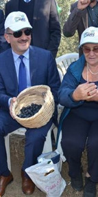 Tek seferde içti, peçete bile istemedi