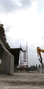 Ve yıkım başladı