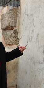 Bakan duvar resmini kendine benzetince...