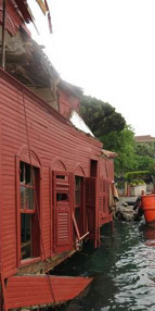 Tarihi yalıda askılama çalışması