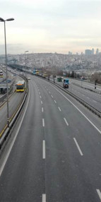 İstanbulda yeni yılın ilk günü yollar boş