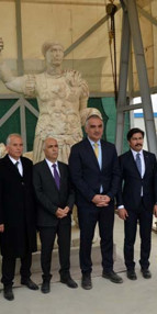 Roma dönemine ait eşi benzeri olmayan 1906 yıllık heykel Laodikya’da bulundu