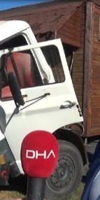 Kemal Sunal filmi gerçek oldu; ahşap evi kamyon kasasına monte etti